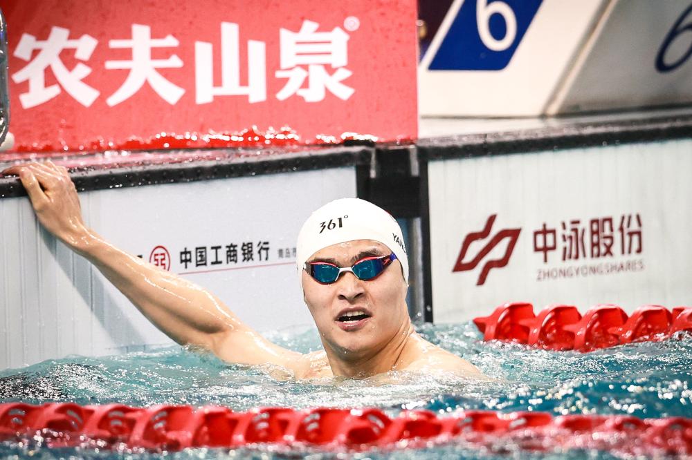 足球国足新一期集训名单公布，两名新人首次入选引热议